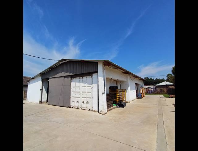 3 BEDROOM HOUSE FOR SALE IN THREE RIVERS